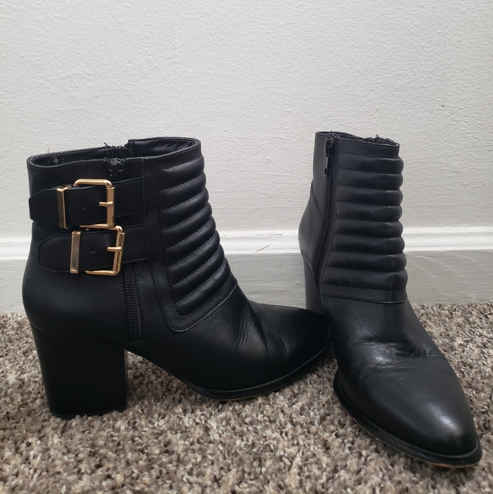 Saks Fifth Avenue Ankle Boots, Women’s 7 M Black Buttery Leather, Pointy Toe